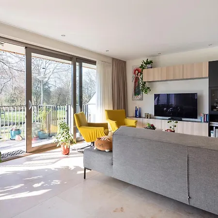 Serene Parkside Retreat