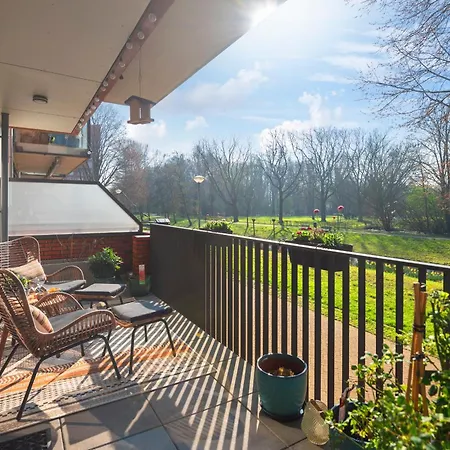 Apartamento Serene Parkside Retreat Alkmaar